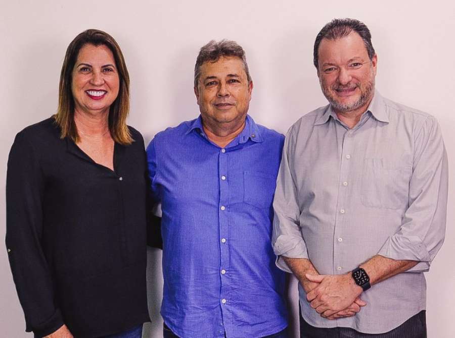 Prefeita Eleita Lenízia Canêdo Anuncia Novos Secretários para Cultura, Finanças e Indústria em Piracanjuba